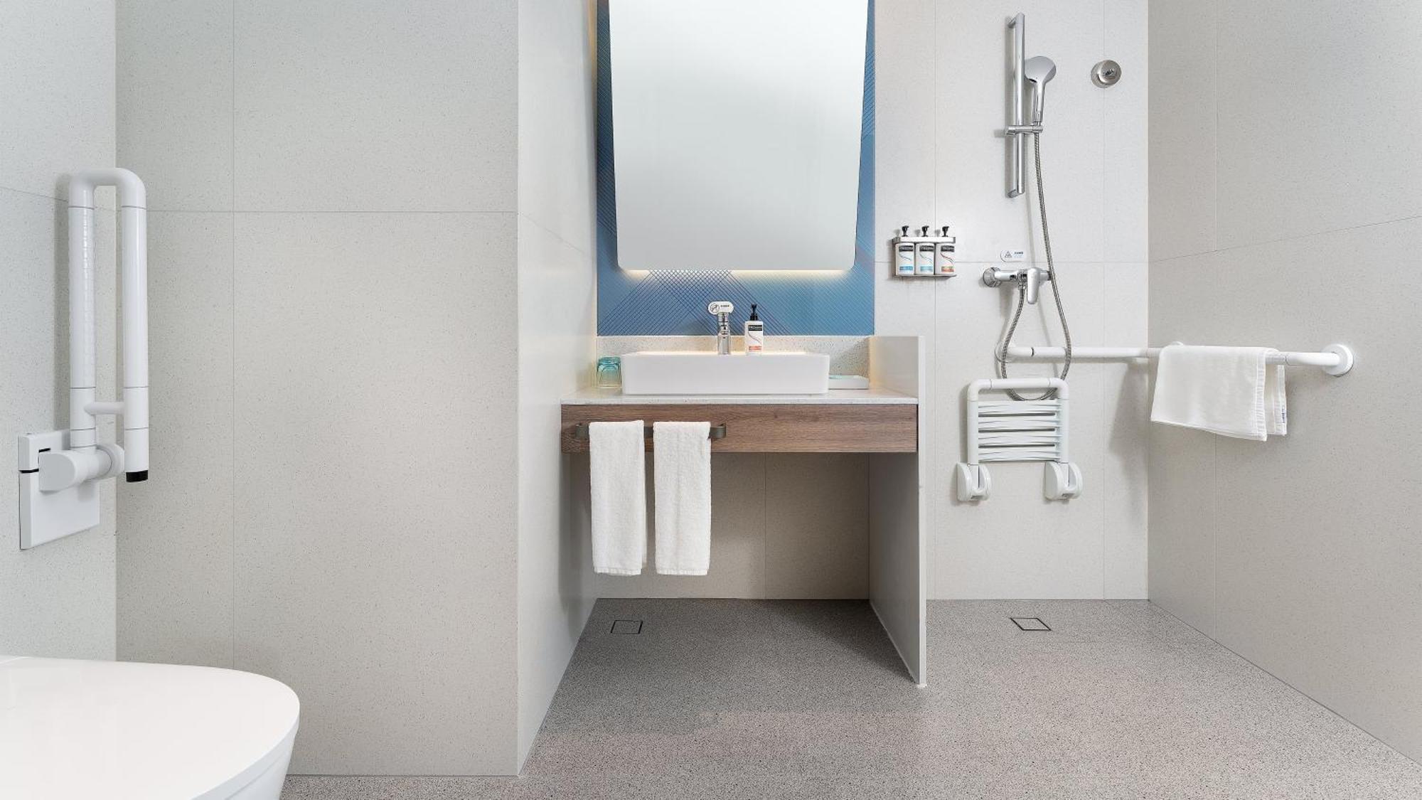 Holiday Inn Express Qingdao Shibei By Ihg Zewnętrze zdjęcie