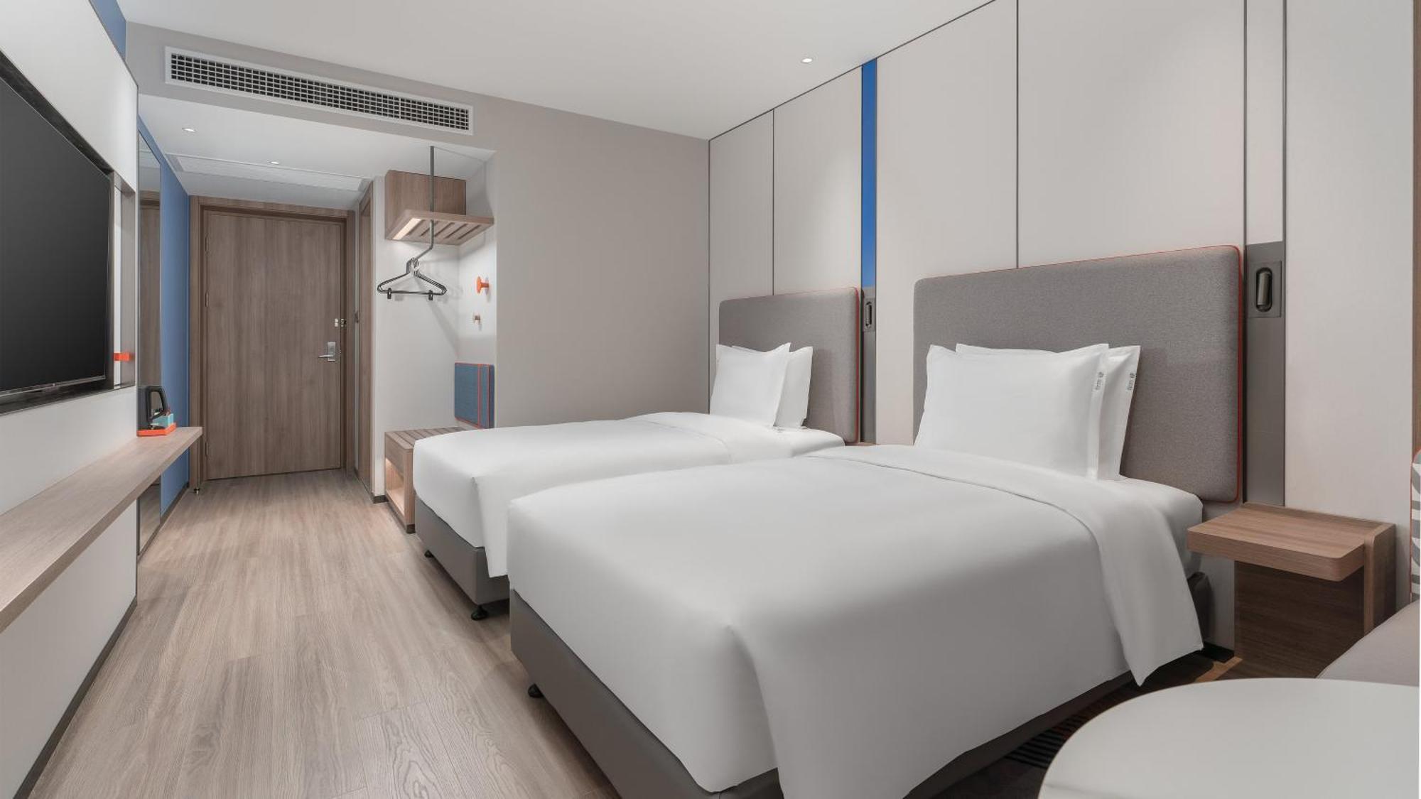 Holiday Inn Express Qingdao Shibei By Ihg Zewnętrze zdjęcie