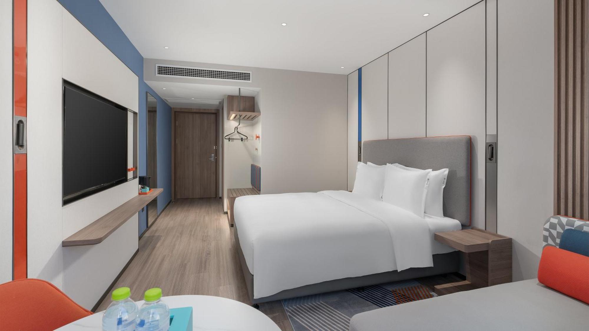 Holiday Inn Express Qingdao Shibei By Ihg Zewnętrze zdjęcie