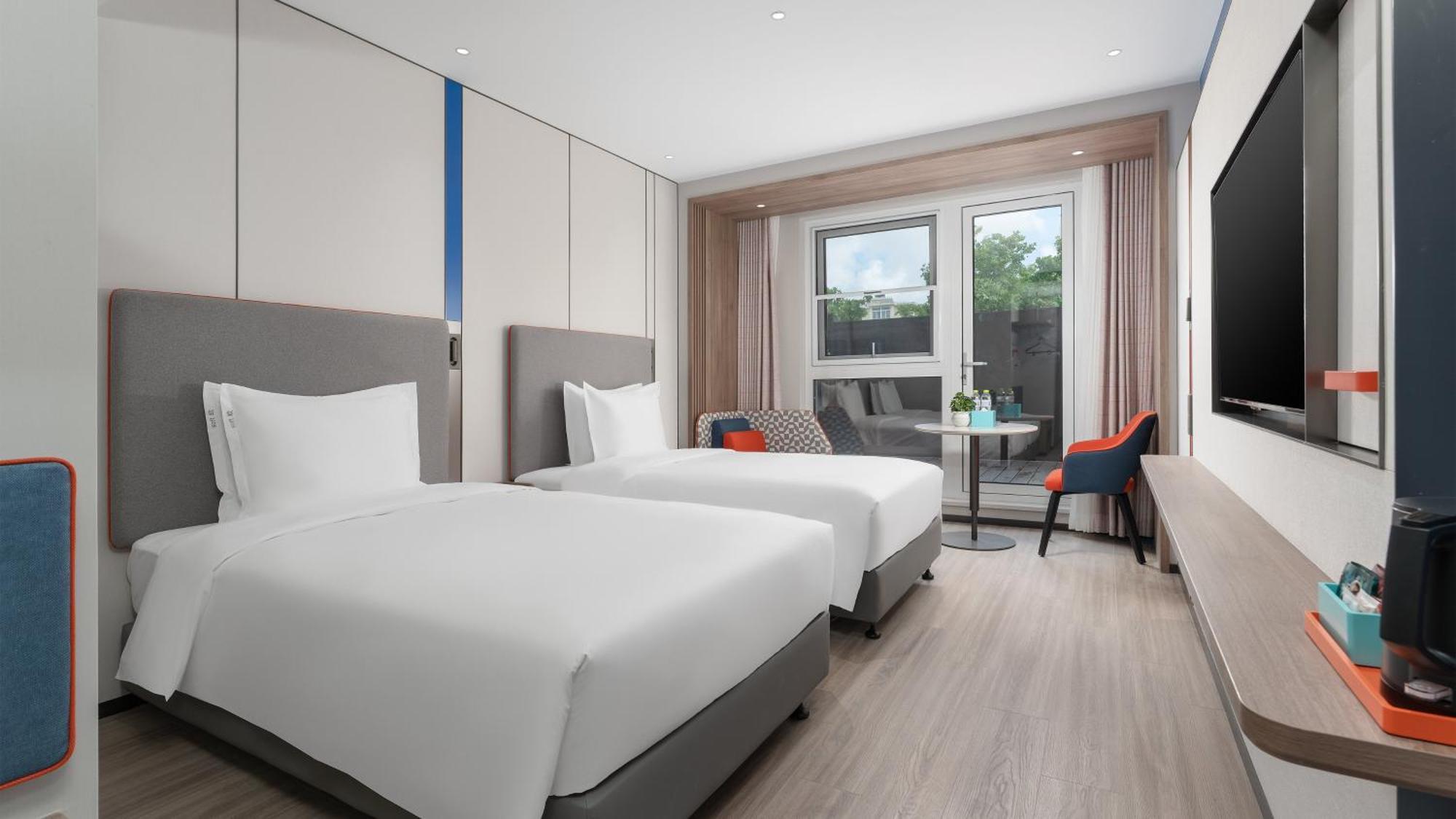 Holiday Inn Express Qingdao Shibei By Ihg Zewnętrze zdjęcie