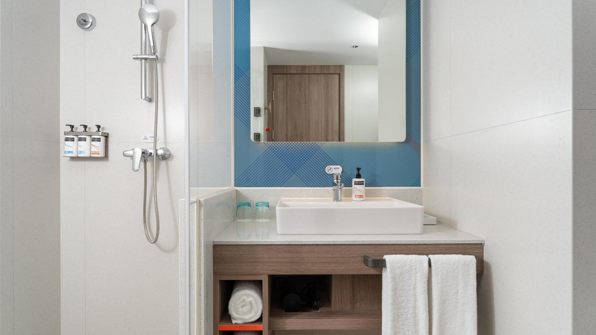 Holiday Inn Express Qingdao Shibei By Ihg Zewnętrze zdjęcie